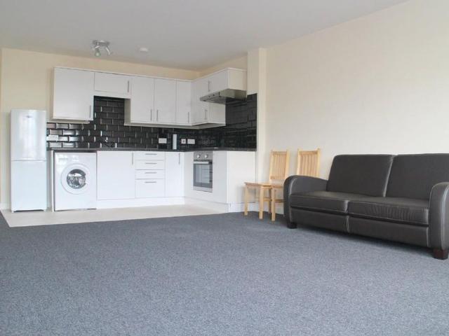 Apartment for rent in The Polygon, City Of Southampton