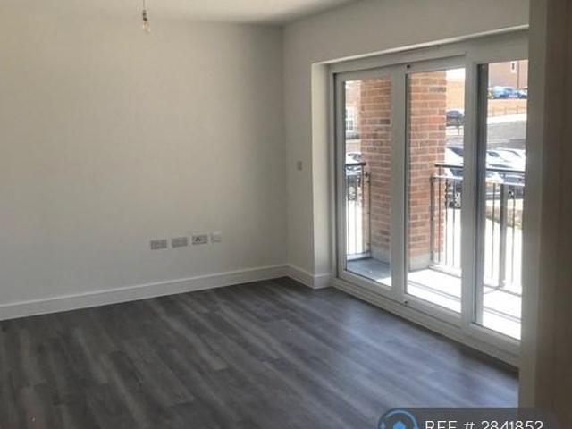 Apartment for rent in Ringlestone, Midway