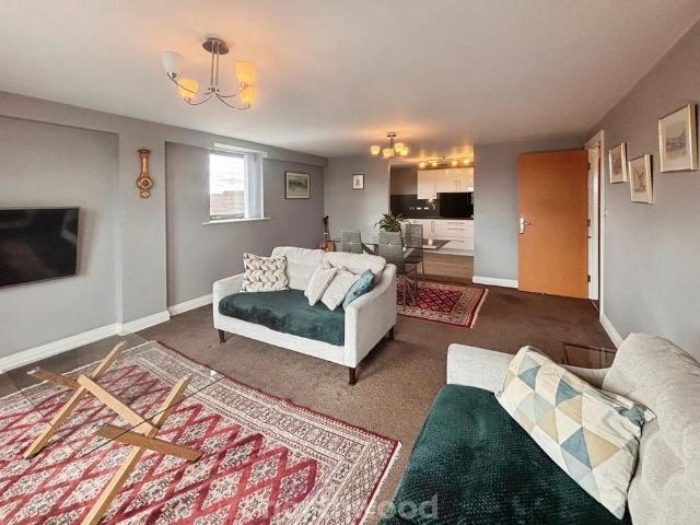 Apartment for rent in Lakeside, Doncaster