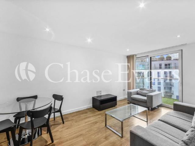 Flat for rent in London Borough of Croydon, Greater London