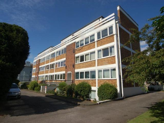 Flat for rent in Hampton Wick, Greater London