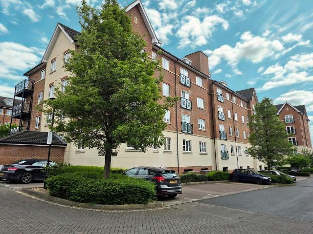 Flat for rent in Walton, Aylesbury