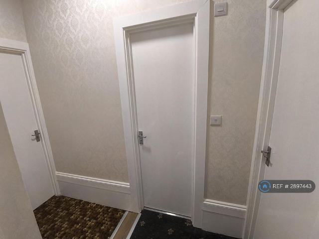 Flat for rent in West Hackney, Greater London