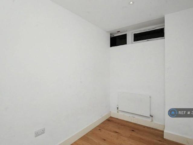 Apartment for rent in London Borough of Croydon, Greater London