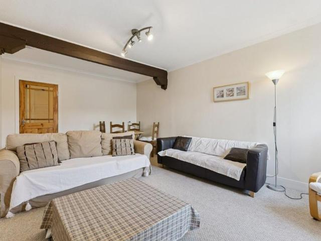 Apartment for rent in Bridgend, Moneydie