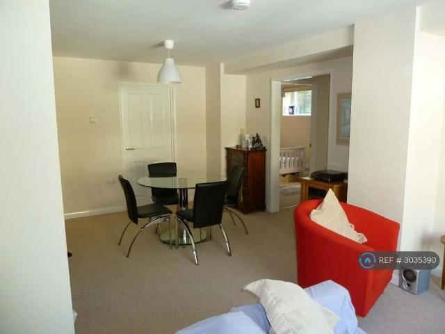 Apartment for rent in Clarendon, Ash