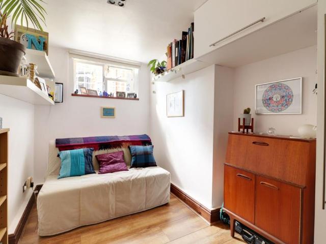 Apartment for rent in Manor House, Greater London