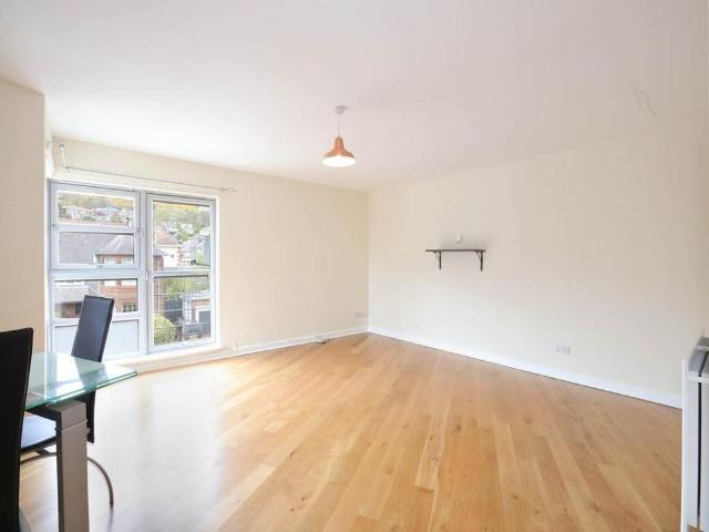 Apartment for rent in Meadowfield, Northfield