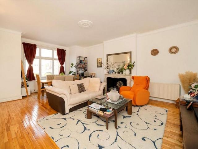 Apartment for rent in West Hampstead, Isle Of Man