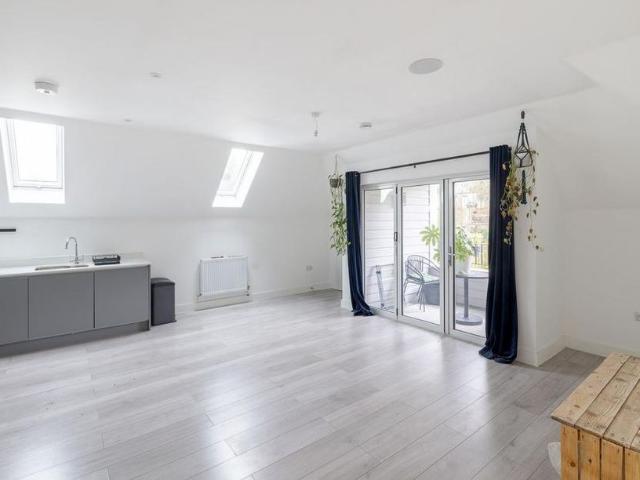 Apartment for rent in London Borough of Croydon, Greater London