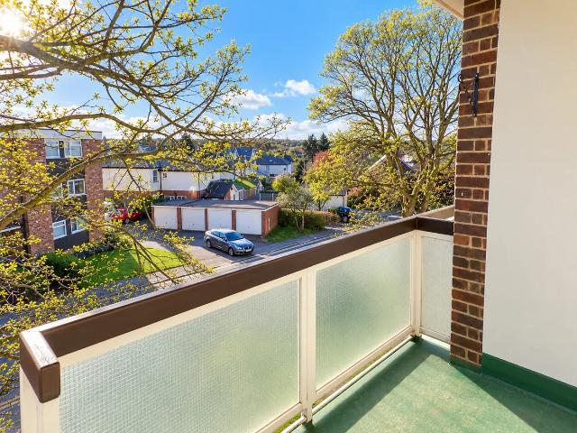 Apartment for rent in Pilgrims' Hatch, Brentwood