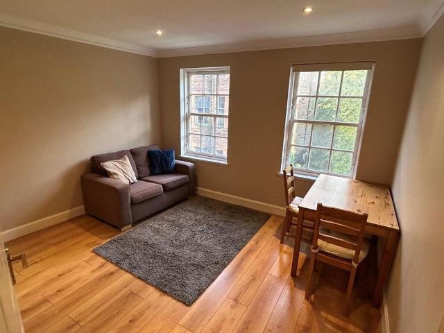 Apartment for rent in Old Town, Scotland