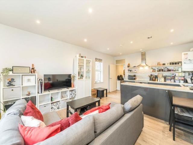 Apartment for rent in London Borough of Ealing, Greater London