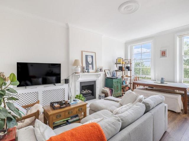 Apartment for rent in North Kensington, Greater London