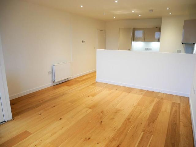 Apartment for rent in London Borough of Ealing, Hanwell