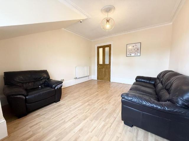 Apartment for rent in Cowlairs, Springburn