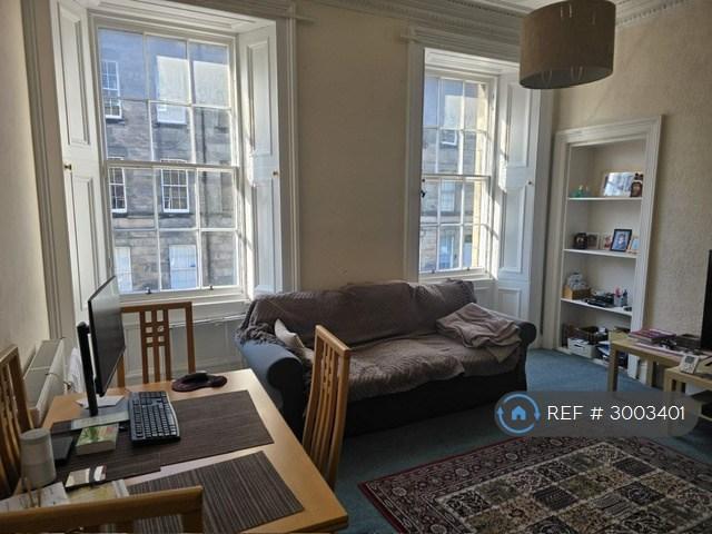 Flat for rent in Broughton, Scotland