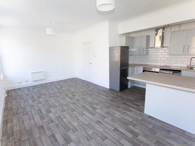 Apartment for rent in Lucastes, Perryfields