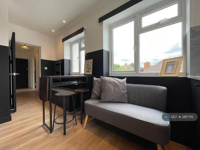 Apartment for rent in London Borough of Merton, Greater London