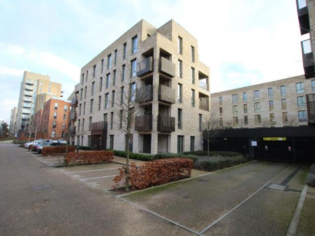Flat for rent in Greater London