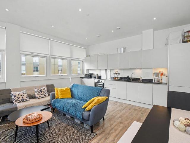 Flat for rent in Birch Green, Lower Halliford