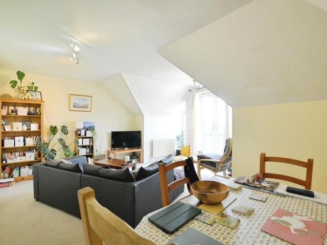 Apartment for rent in St Albans, Five Acres