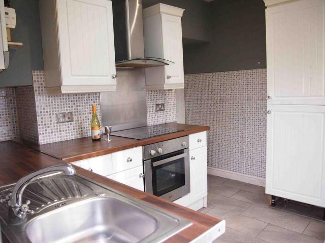 Apartment for rent in Gorseinon, Wales