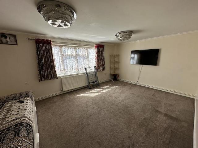 Apartment for rent in London Borough of Hounslow, Greater London