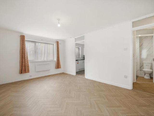 Flat for rent in Greater London