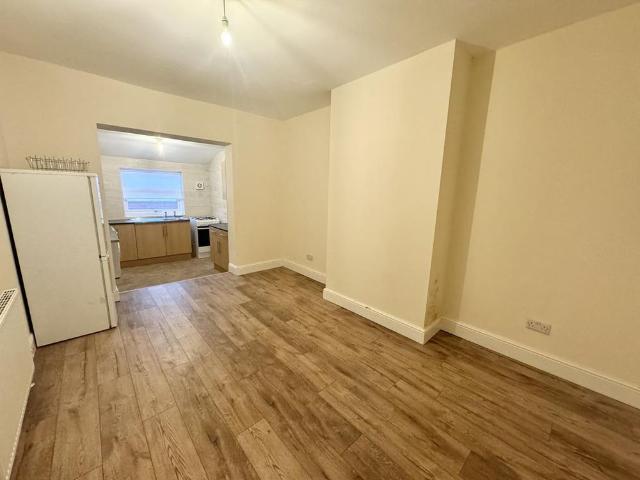 Apartment for rent in Meadowhead, Sheffield