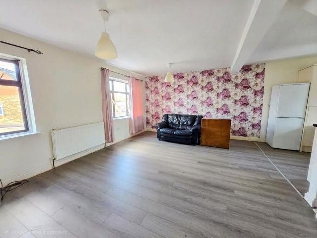 Apartment for rent in Thames View, Greater London