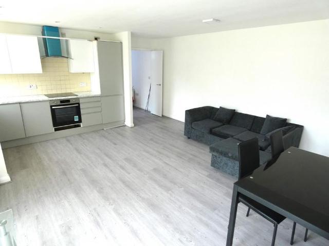 Apartment for rent in Maryland, Greater London