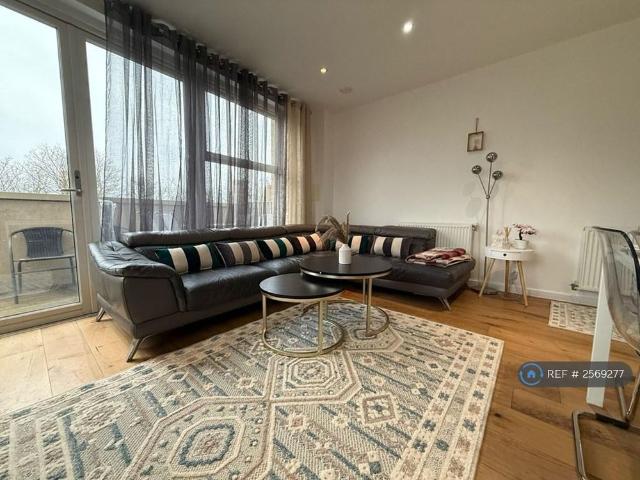 Apartment for rent in Colindale, Greater London