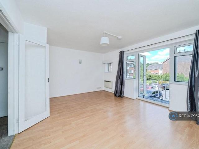 Apartment for rent in Surbiton, Greater London