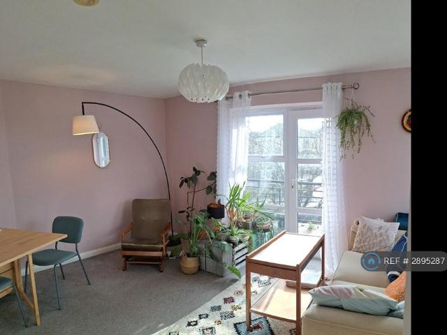 Flat for rent in Foss Islands, High Field