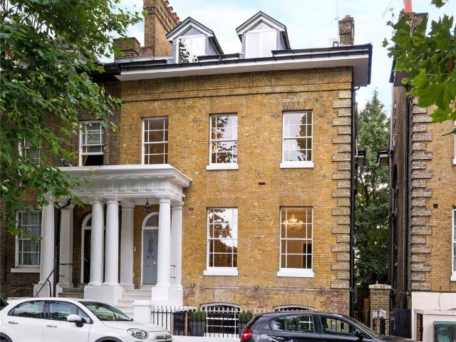 Flat for rent in Camberwell, Greater London
