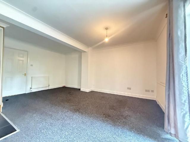Apartment for rent in Swanscombe and Greenhithe, Monks Orchard