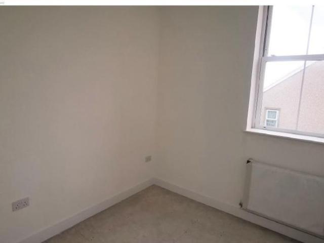 Apartment for rent in Nangreaves, Wales