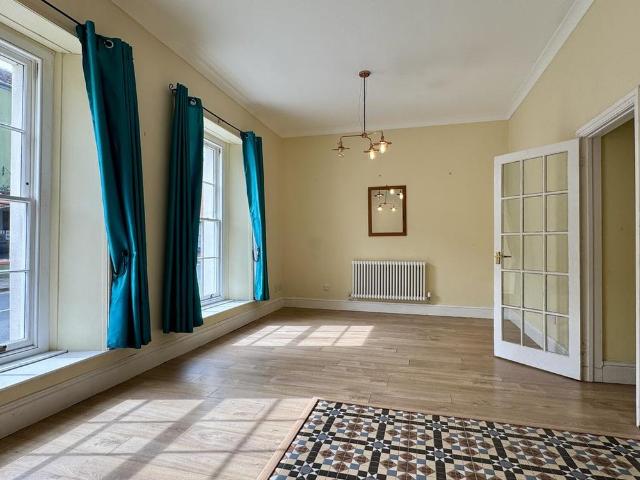 Apartment for rent in Narberth, Wales