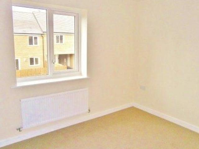 Apartment for rent in Oxley Park, Shenley Church End
