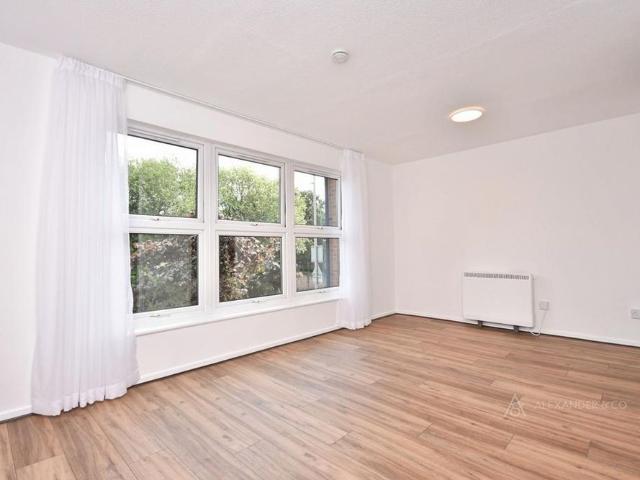 Apartment for rent in Coppice, Aylesbury