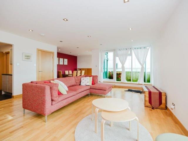 Apartment for rent in Newhaven, Leith