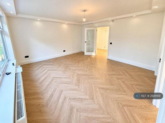 Apartment for rent in Southdown, St Albans