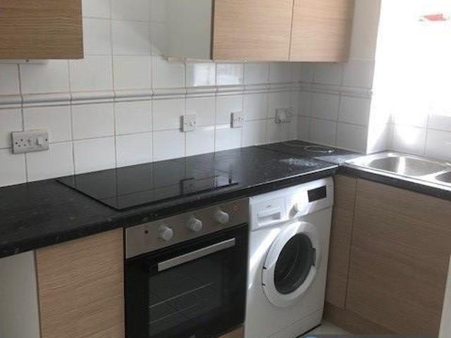 Flat for rent in Slough, Isle Of Man