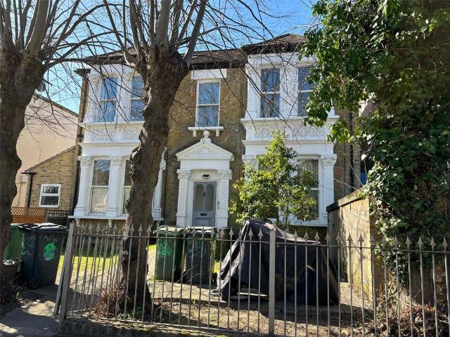 Flat for rent in Leytonstone, Isle Of Man