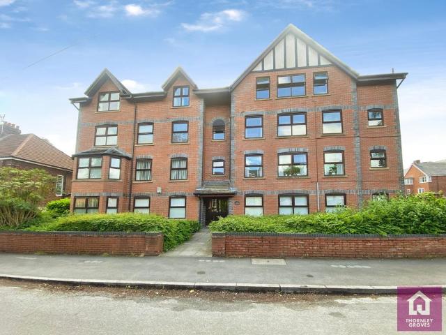Flat for rent in Heaton Moor, Greater Manchester