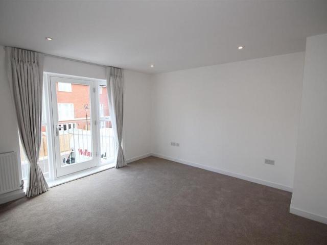 Apartment for rent in St. Mildred's, The Bridge