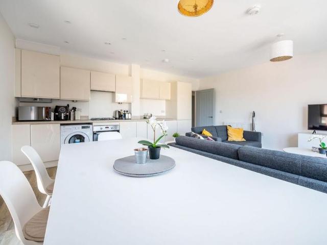 Apartment for rent in Guildford Park, Westborough