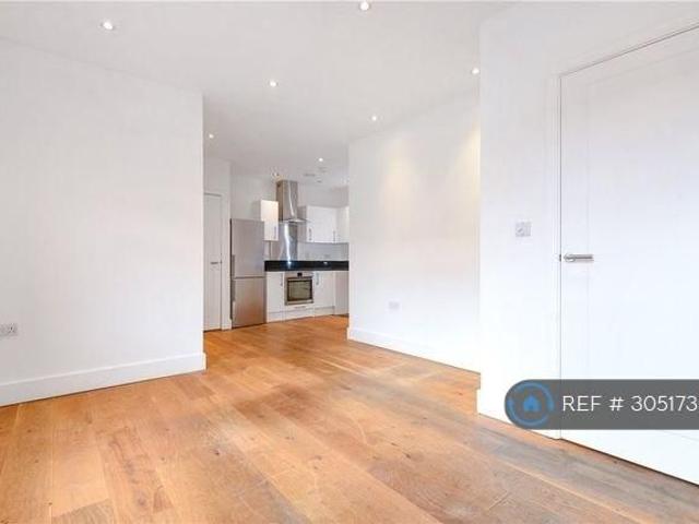 Apartment for rent in Camberley, Surrey Heath