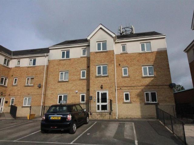 Flat for rent in Dewsbury, Staincliffe